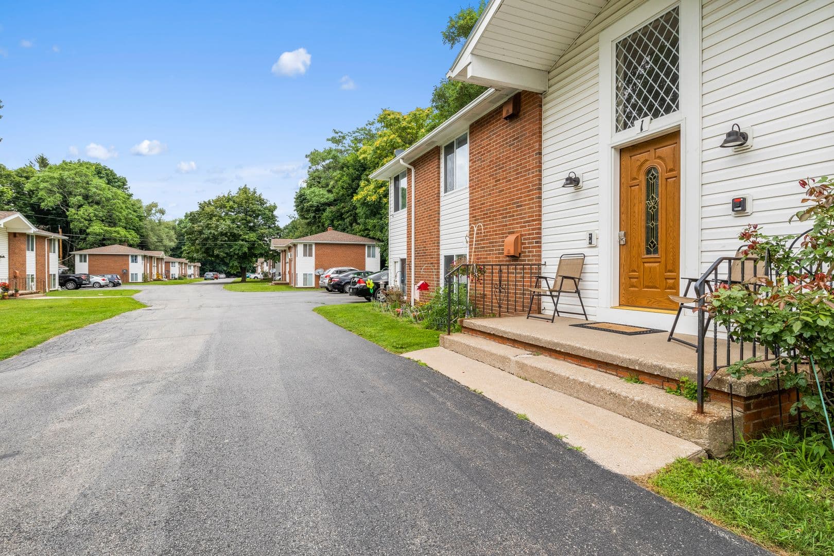 Rochester Apartment: 188 Stonewood ave