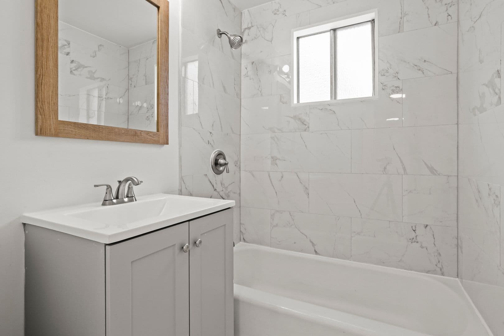 Syracuse Apartment: 5000 Oak Crest Courtyard