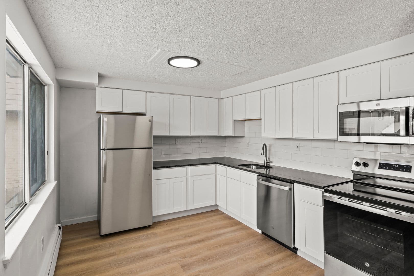 Syracuse Apartment: 5000 Oak Crest Courtyard