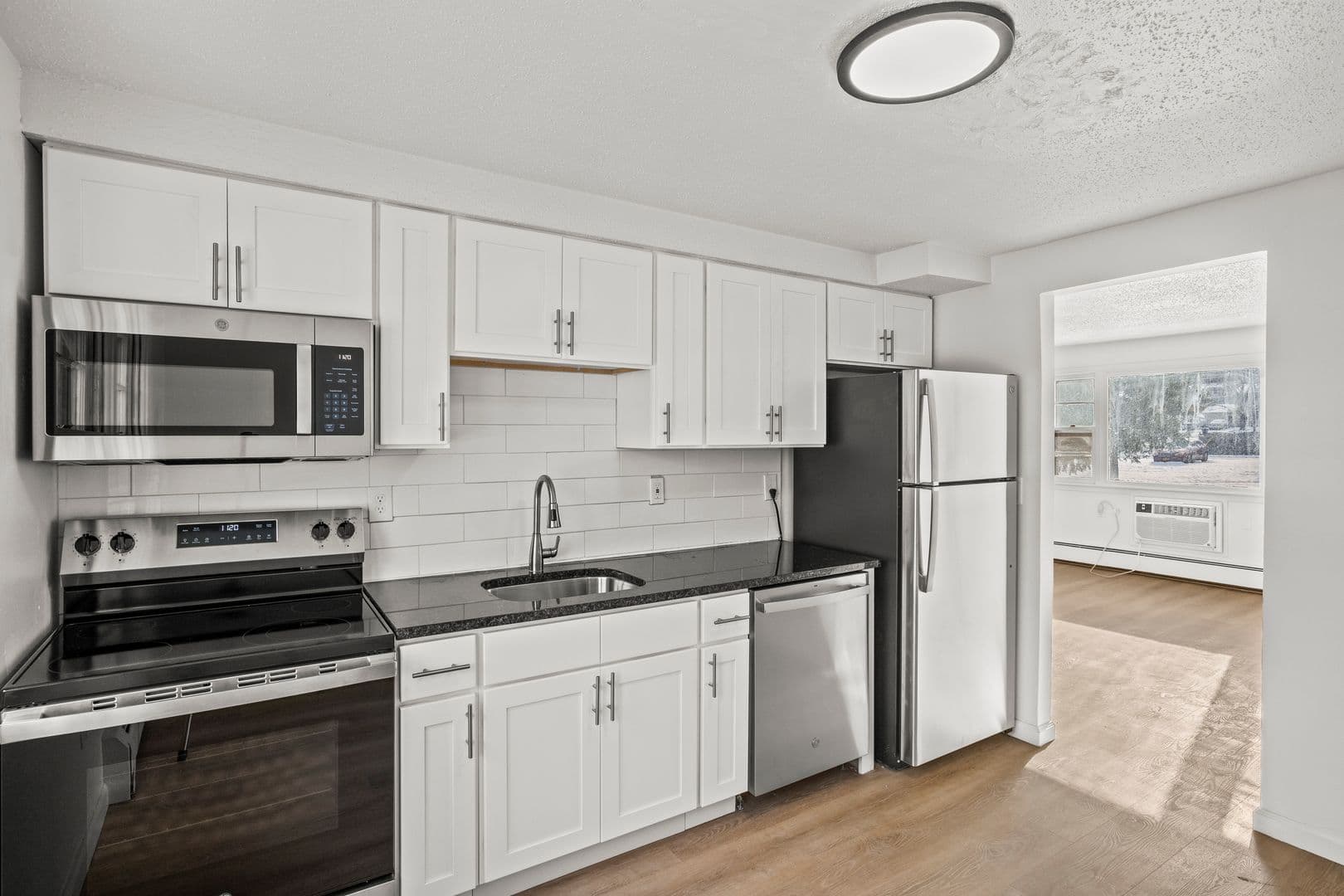 Syracuse Apartment: 5000 Oak Crest Courtyard