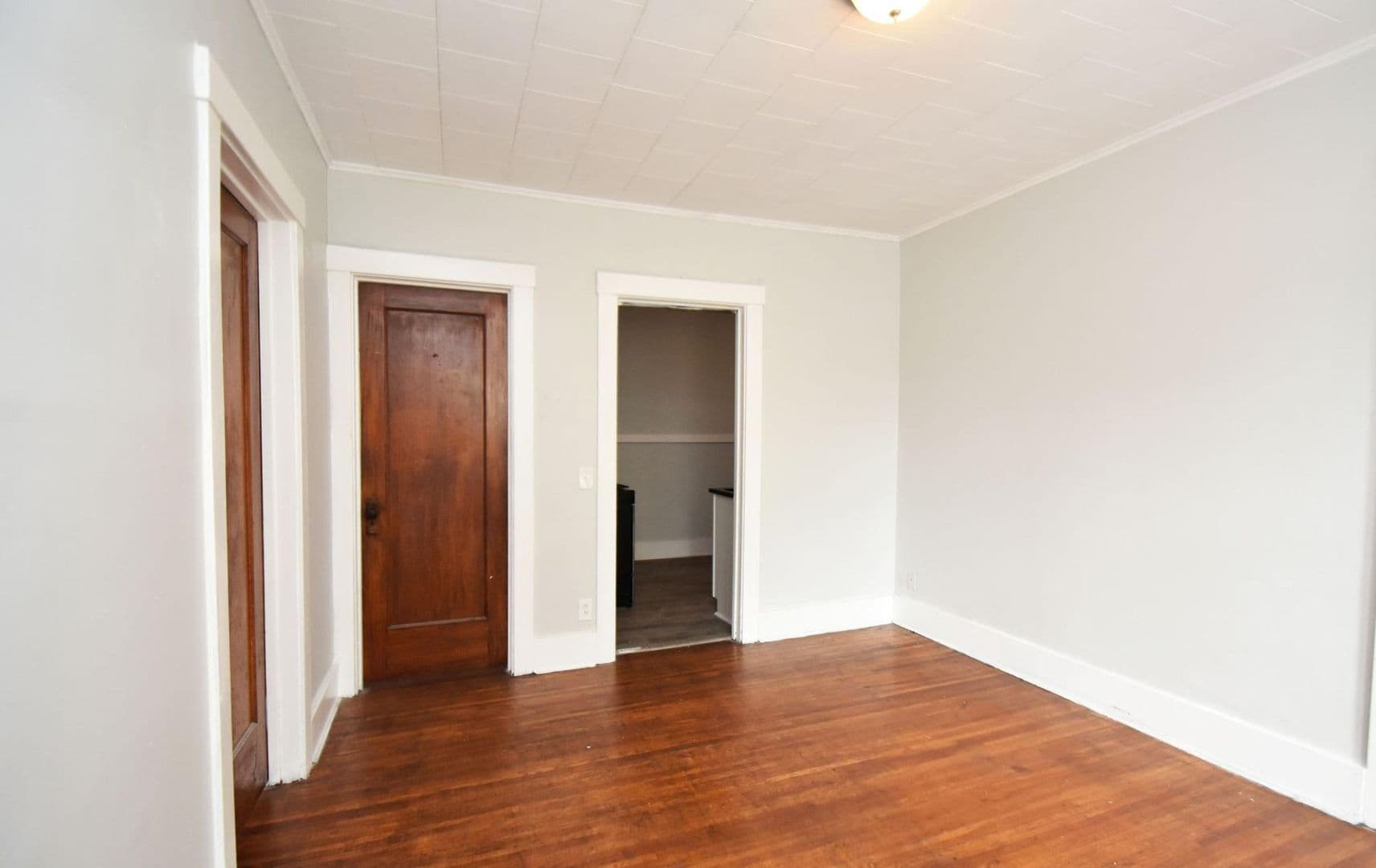 Rochester Apartment: 2017 E Main St