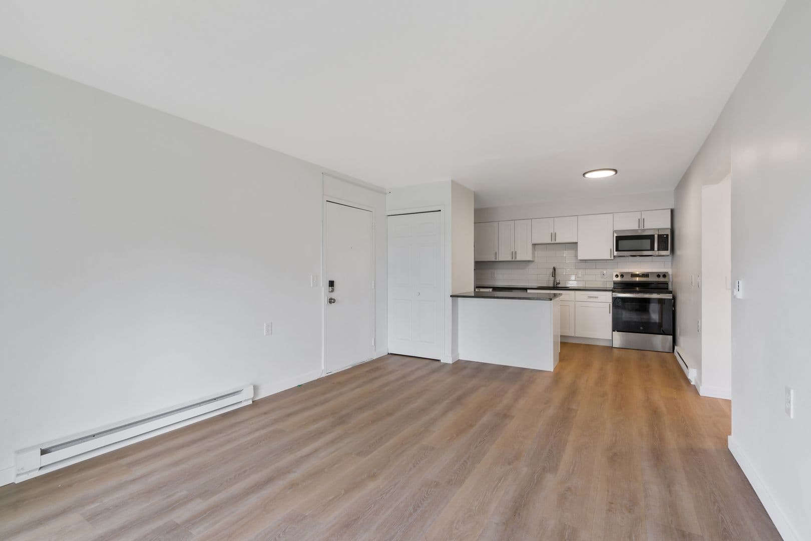 Syracuse Apartment: 458 Horan Rd