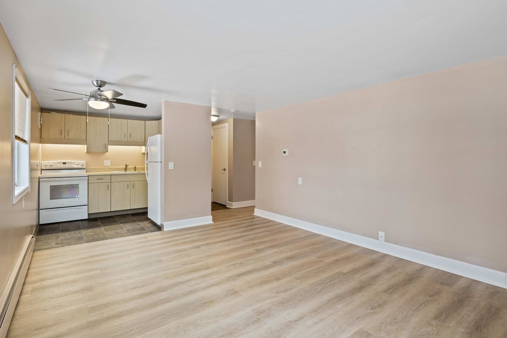 Rochester Apartment: 188 Stonewood ave