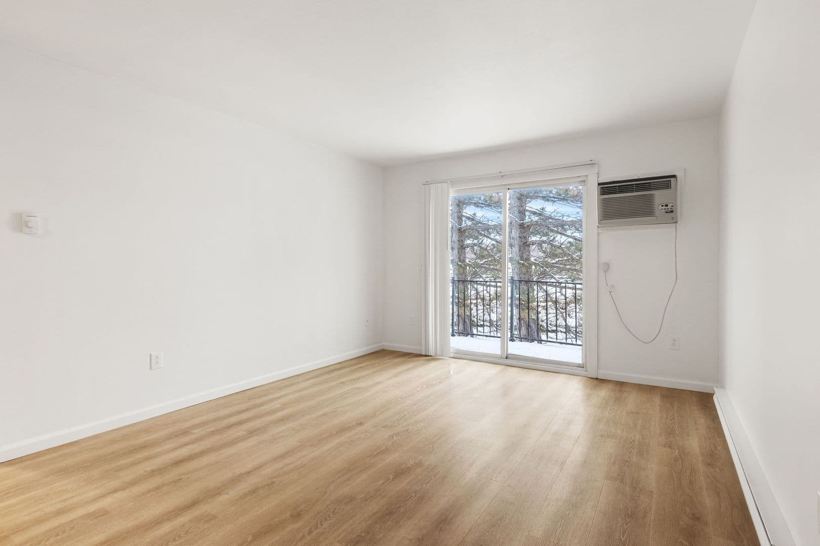 Syracuse Apartment: 458 Horan Rd