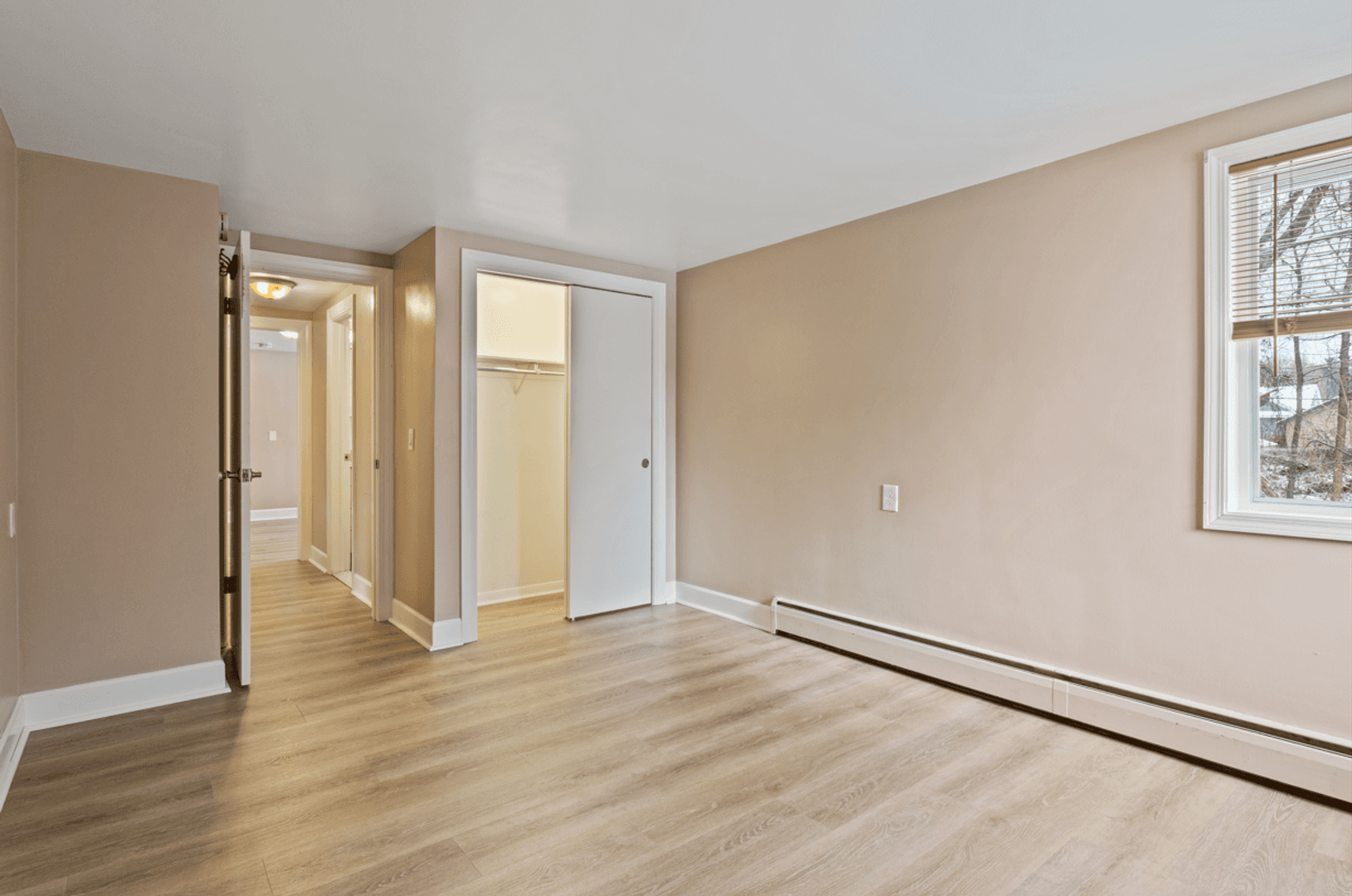 Rochester Apartment: 188 Stonewood ave