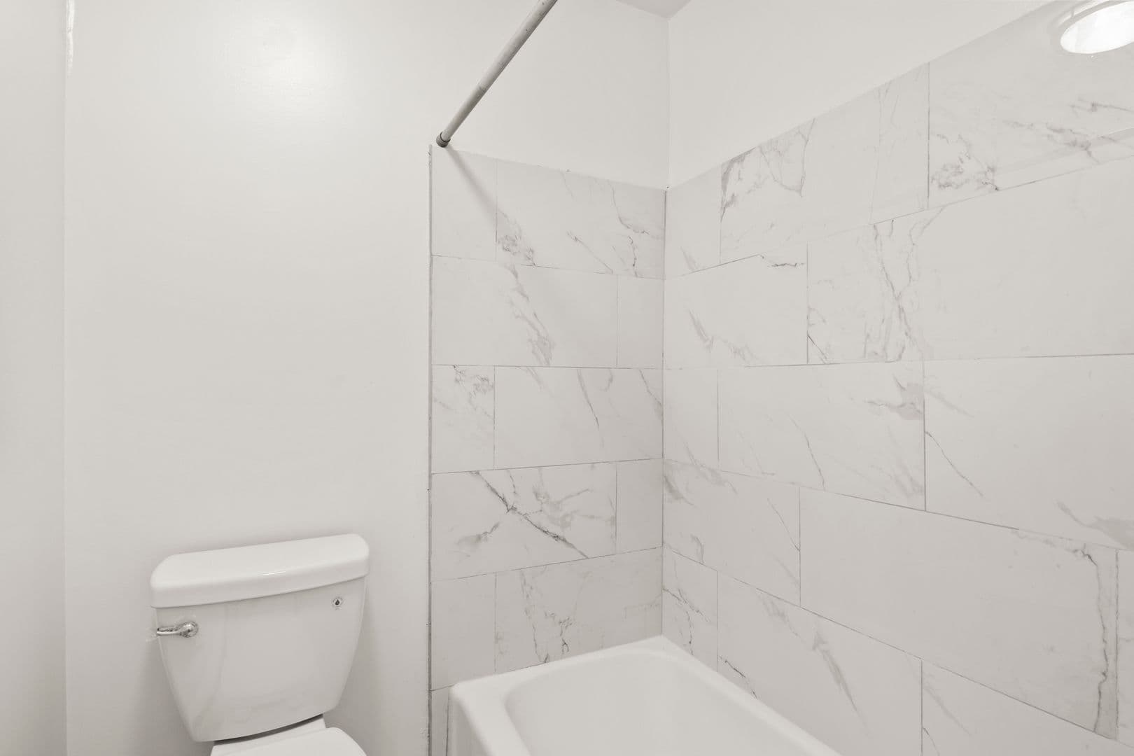 Rochester Apartment: 1031 Emerson St
