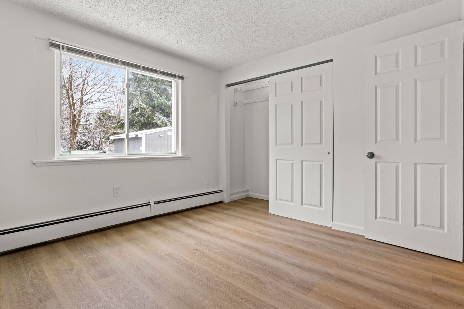 Syracuse Apartment: 5000 Oak Crest Courtyard
