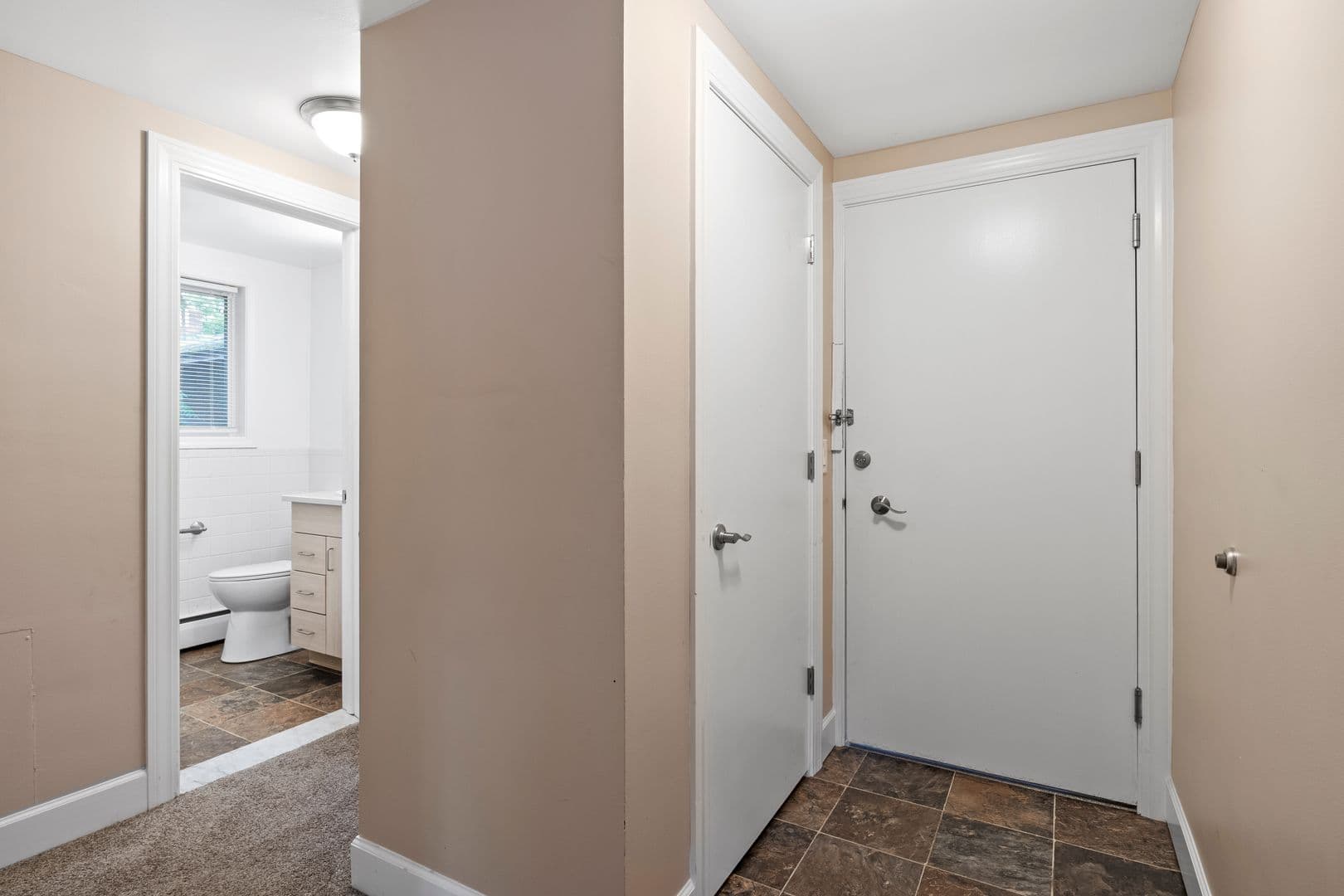 Rochester Apartment: 188 Stonewood ave