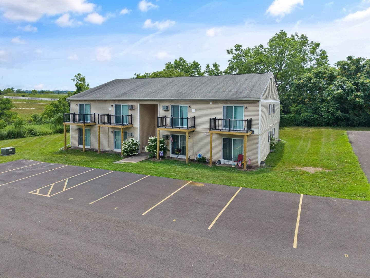 Syracuse Apartment: 458 Horan Rd