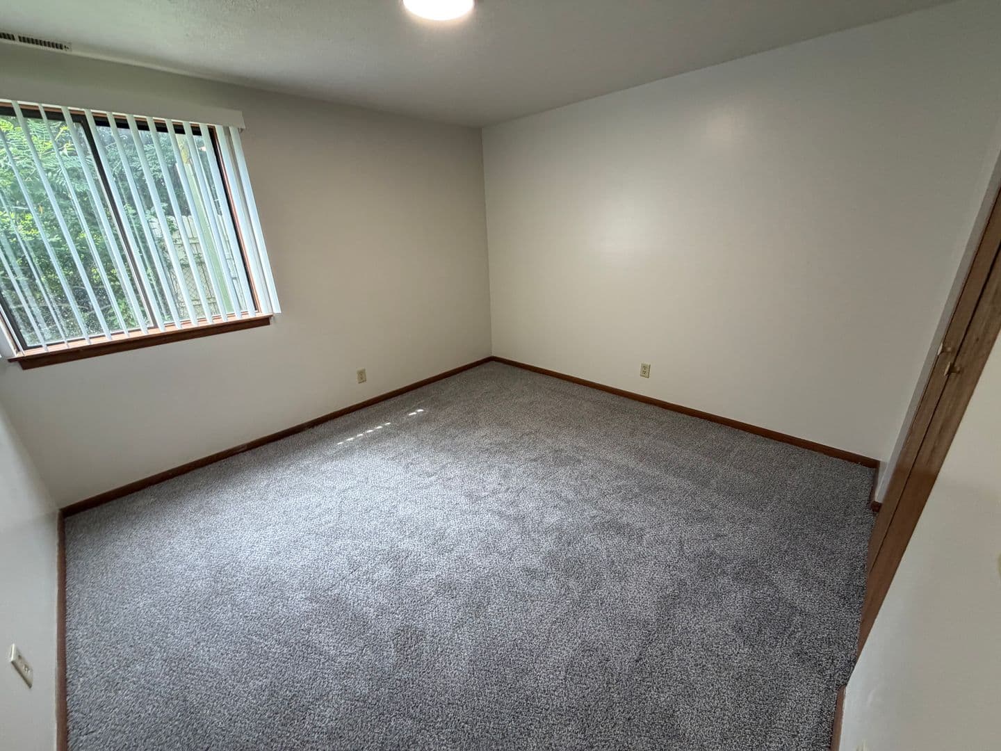 Niles Apartment: 2207 Spansail Drive