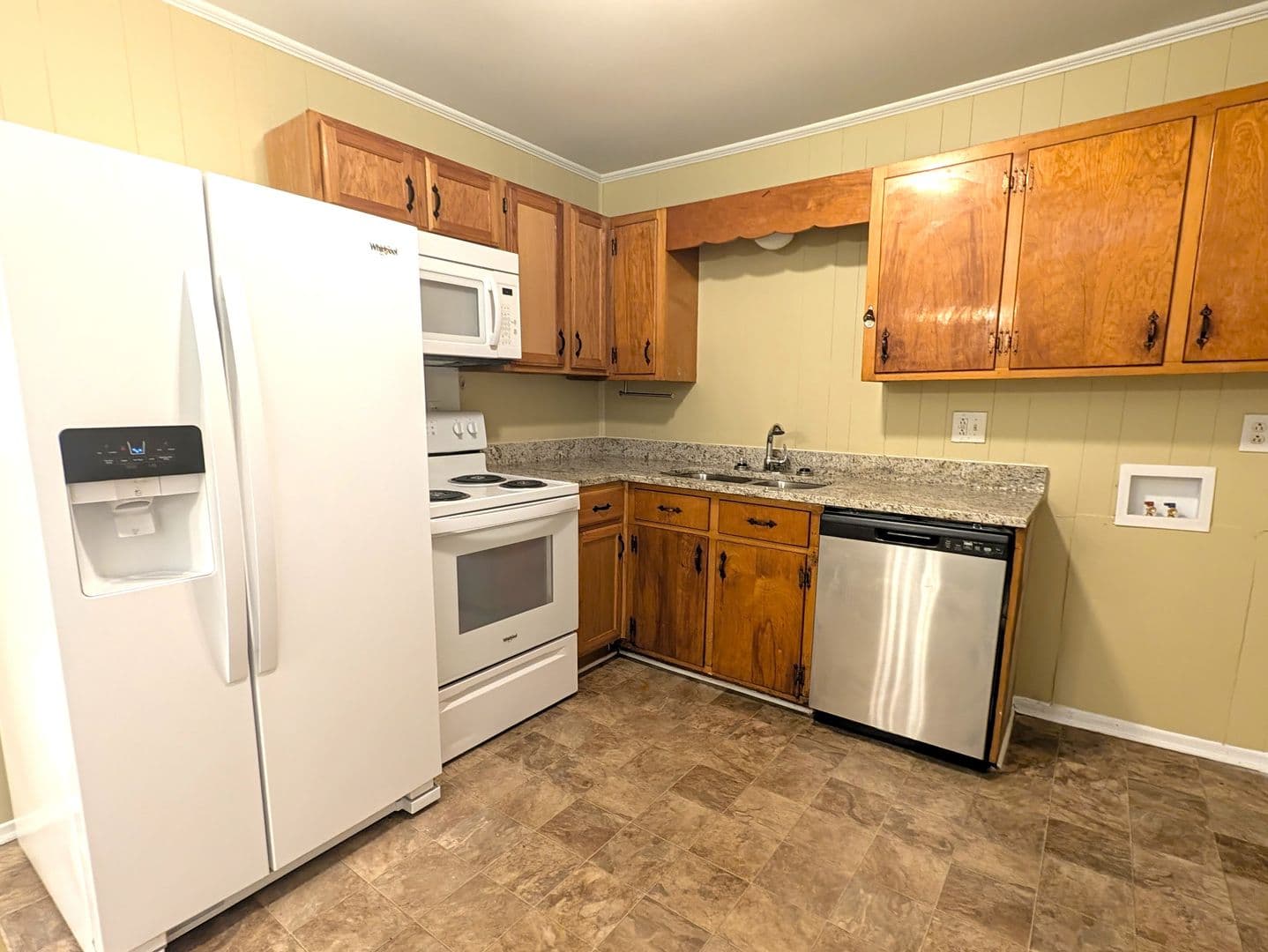 Charlotte House: 201 Echodale Dr