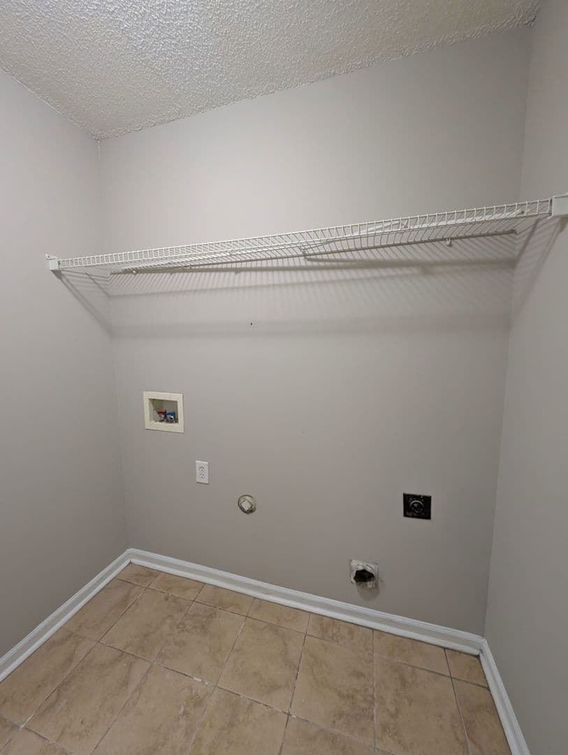 Charlotte House: 11024 Sandboar Street