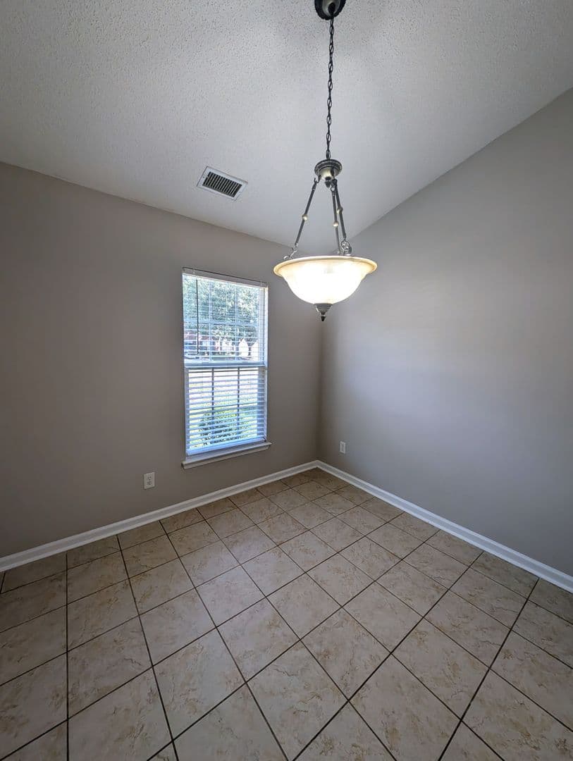 Charlotte House: 11024 Sandboar Street