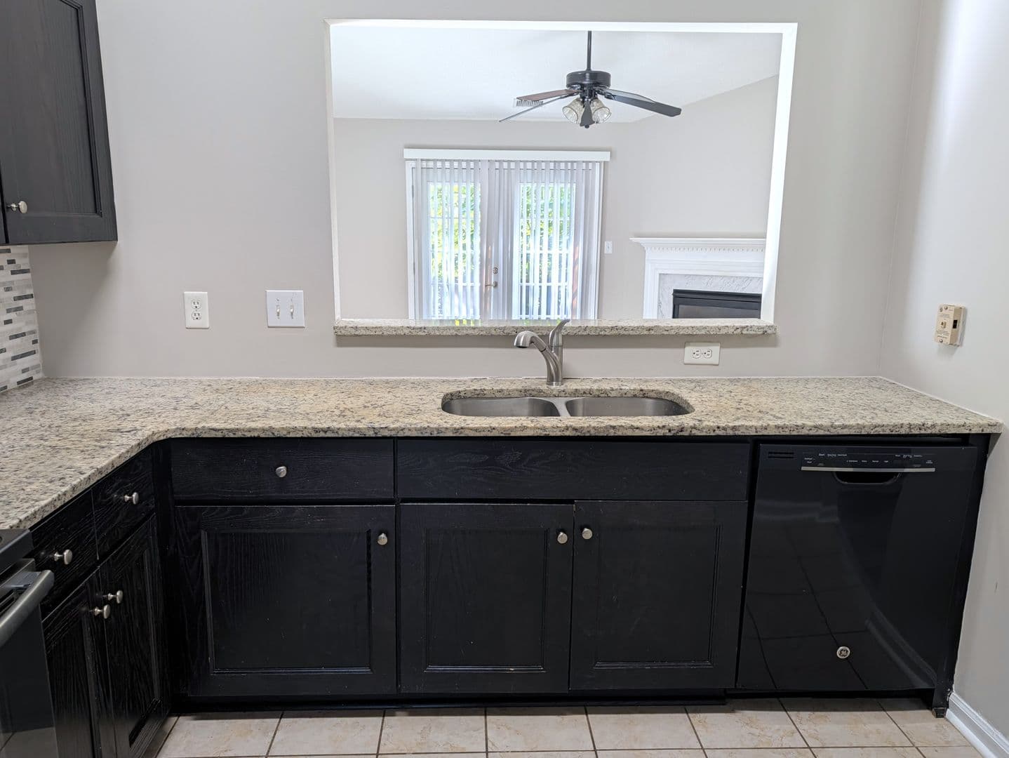 Charlotte House: 11024 Sandboar Street