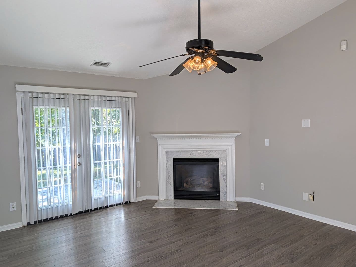 Charlotte House: 11024 Sandboar Street