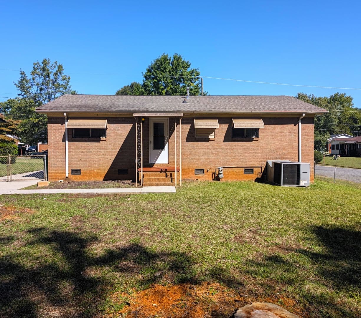 Charlotte House: 201 Echodale Dr