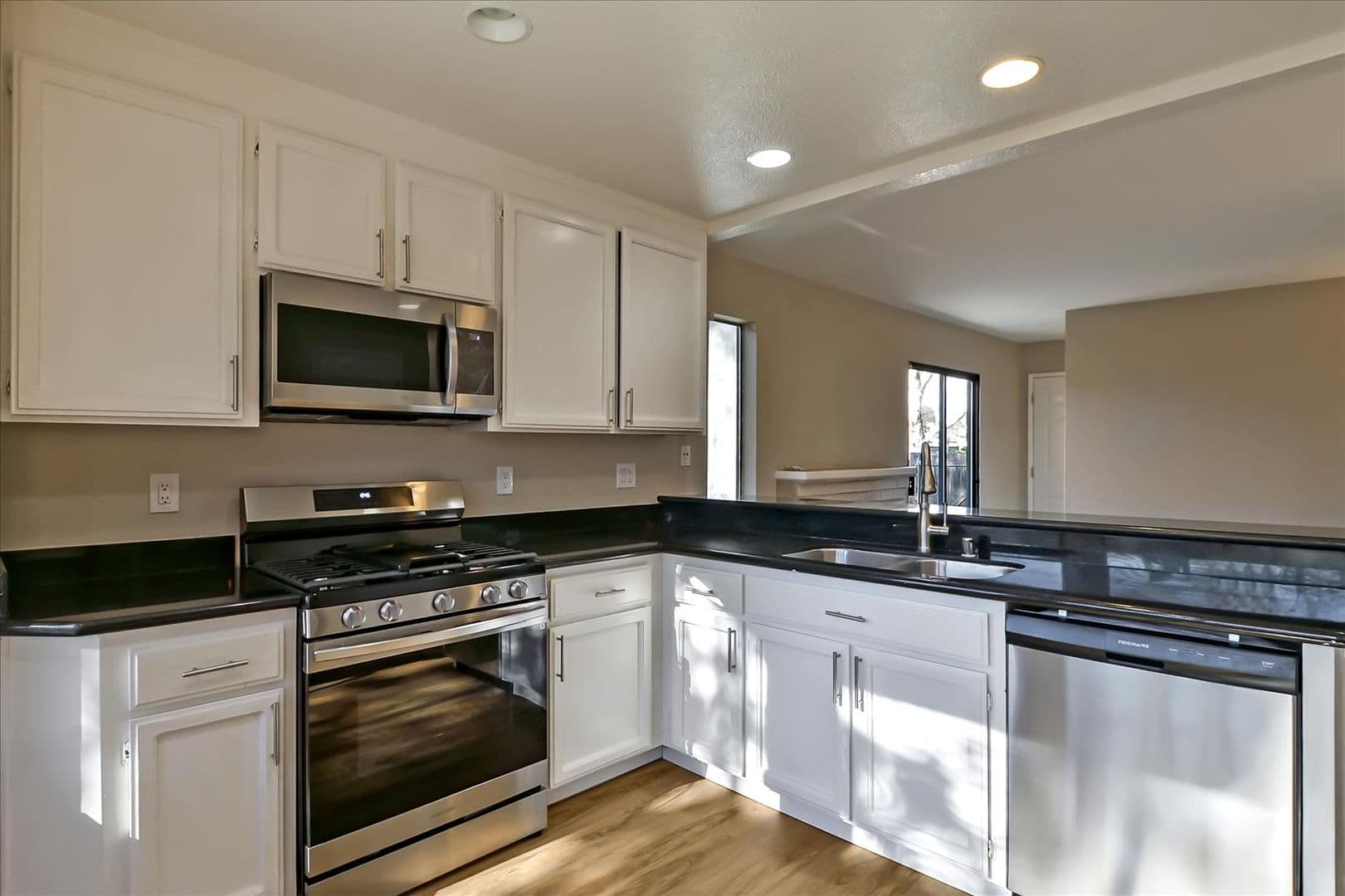 Brentwood House: 970 Antelope Terr