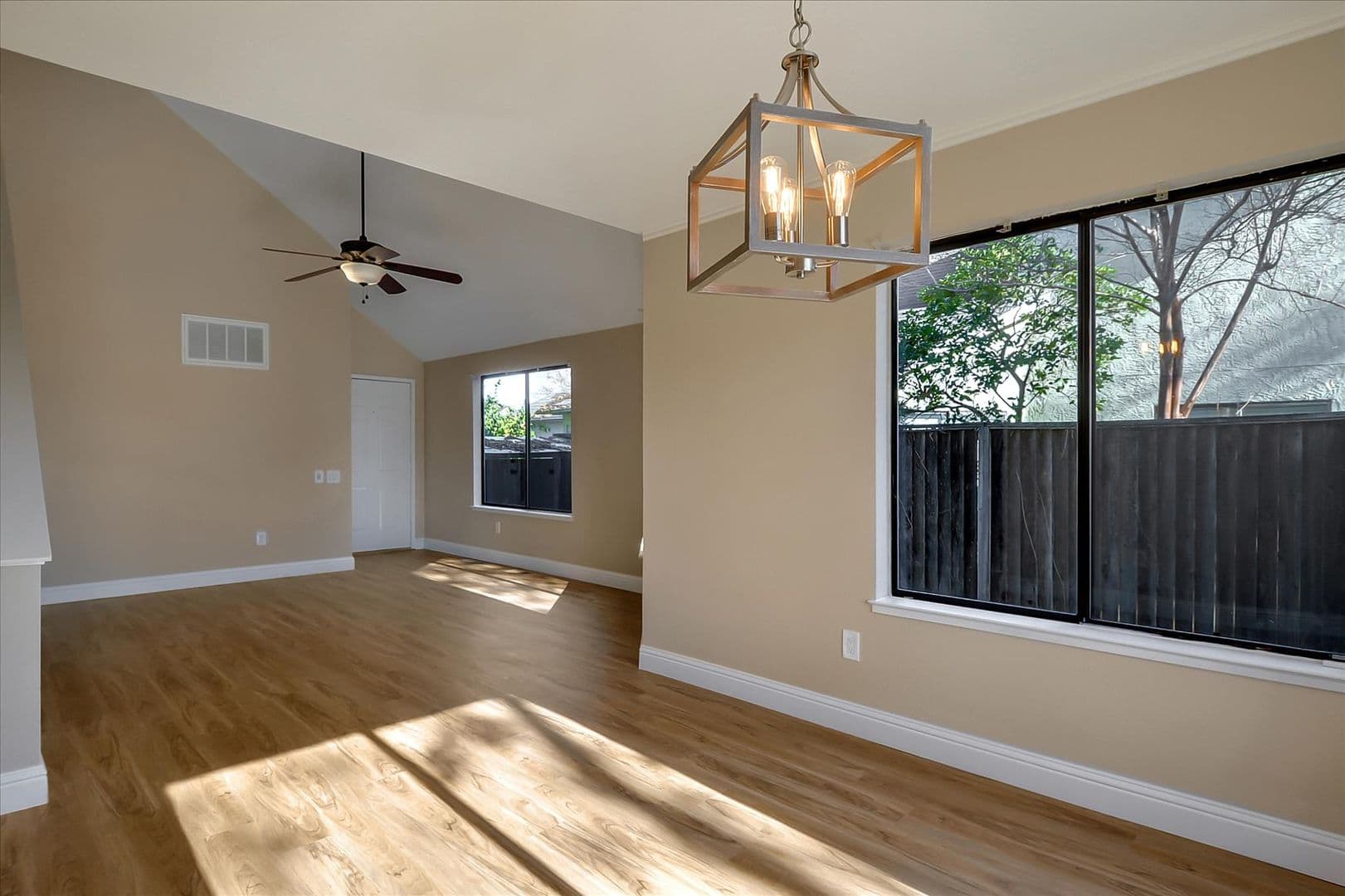 Brentwood House: 970 Antelope Terr