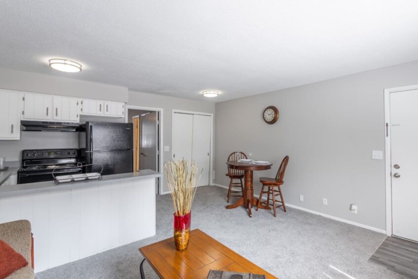 Evansville Apartment: 1290 Hatfield Dr