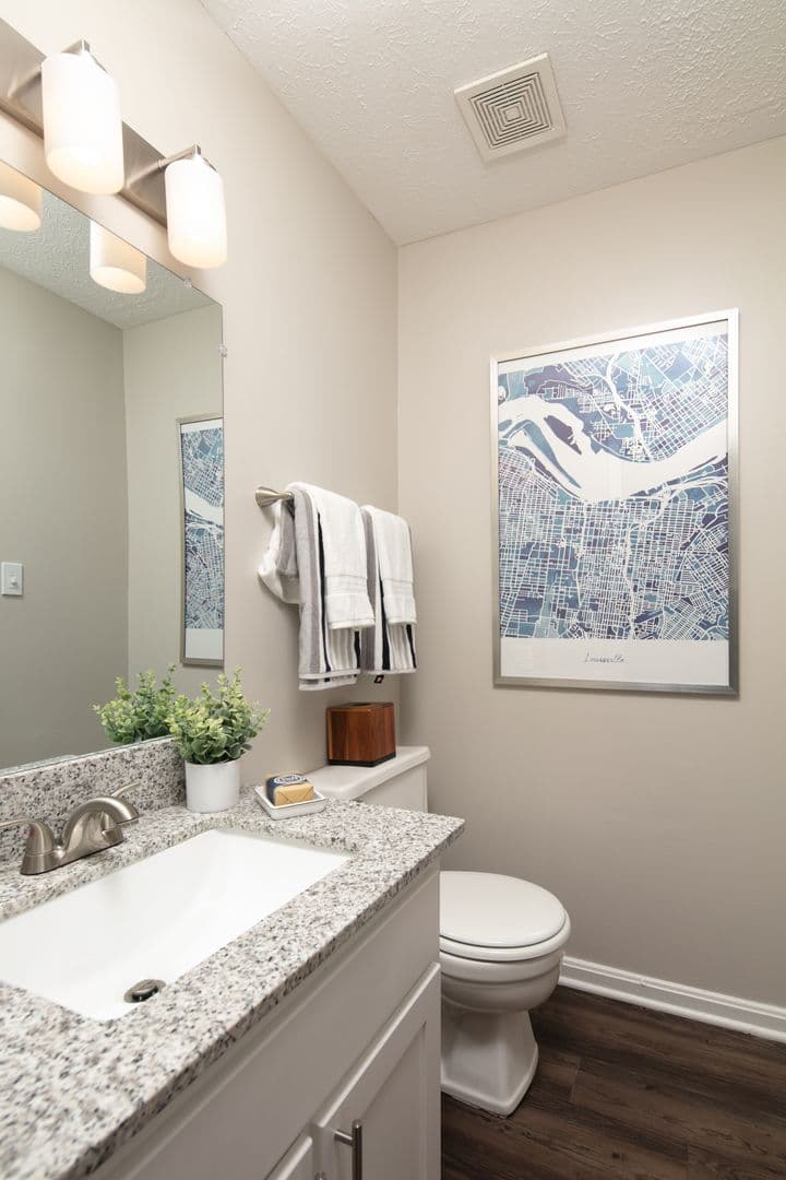 Louisville Apartment: 800 E Madison Street