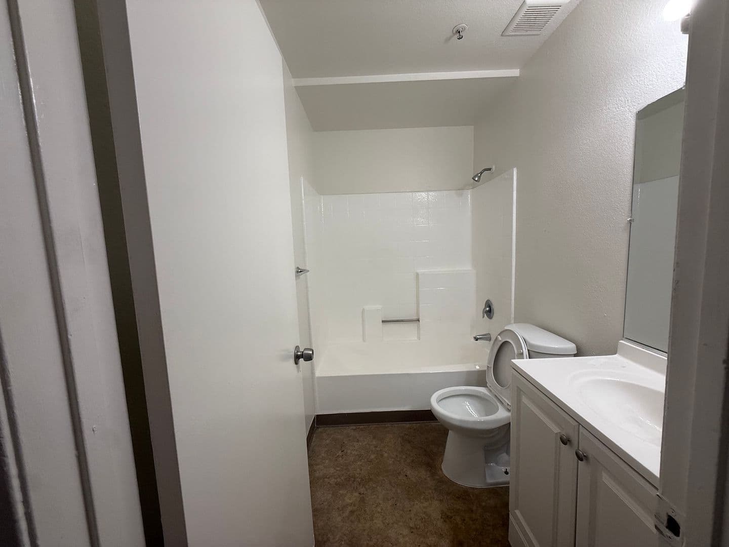 Santa Ana Apartment: 919 and 1001 South Lyon Street