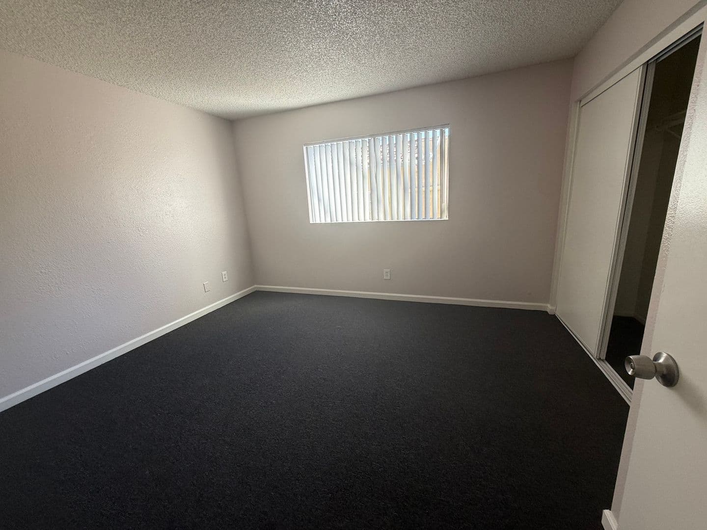 Santa Ana Apartment: 919 and 1001 South Lyon Street