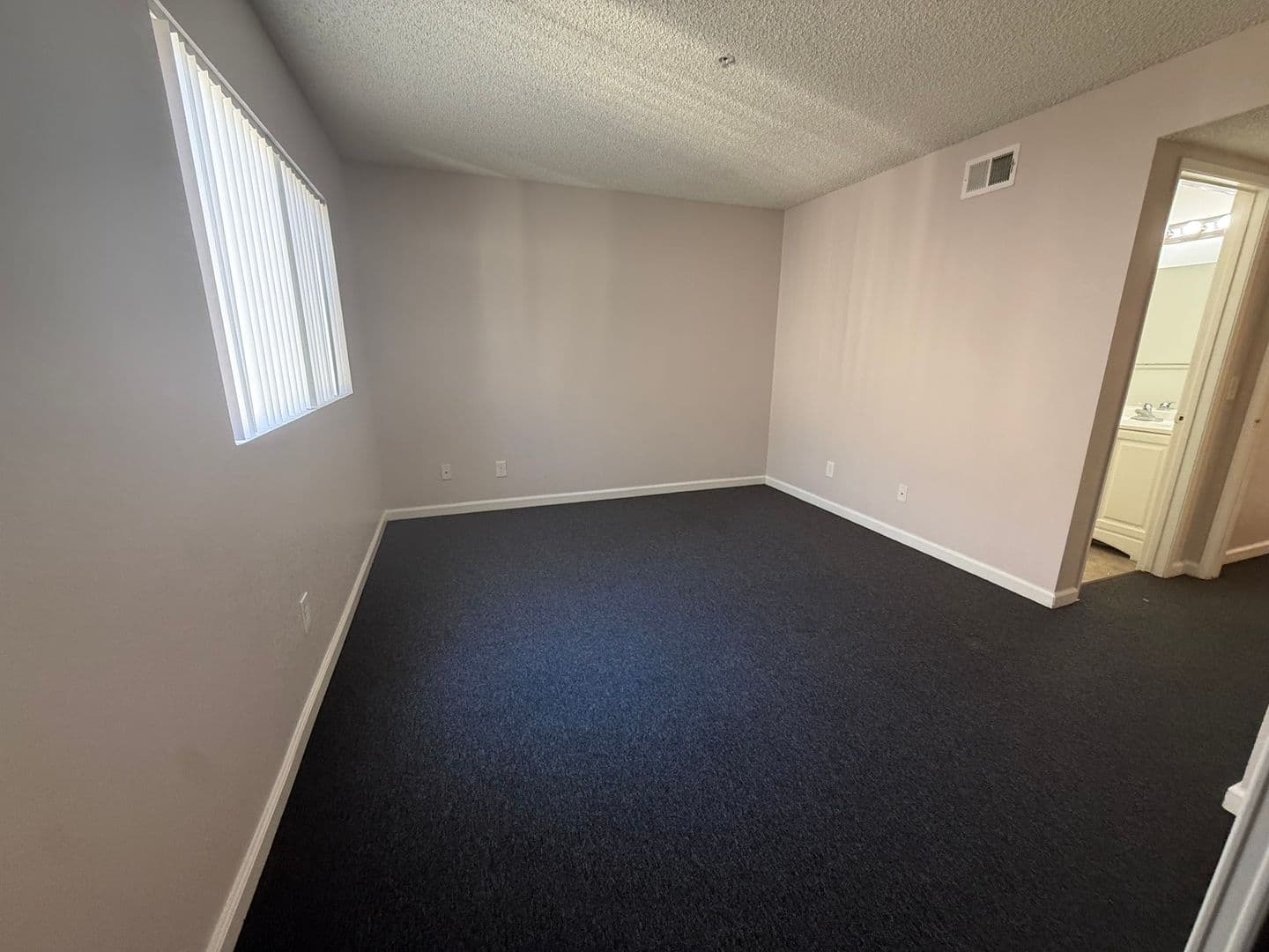 Santa Ana Apartment: 919 and 1001 South Lyon Street