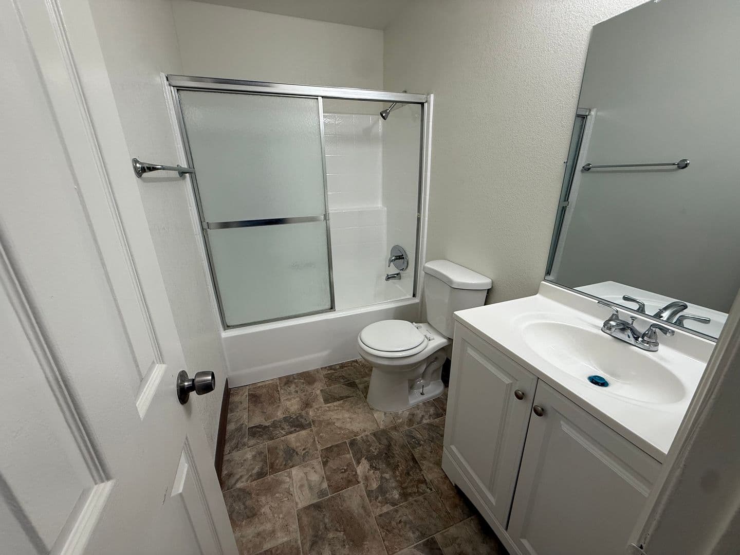 Santa Ana Apartment: 919 and 1001 South Lyon Street