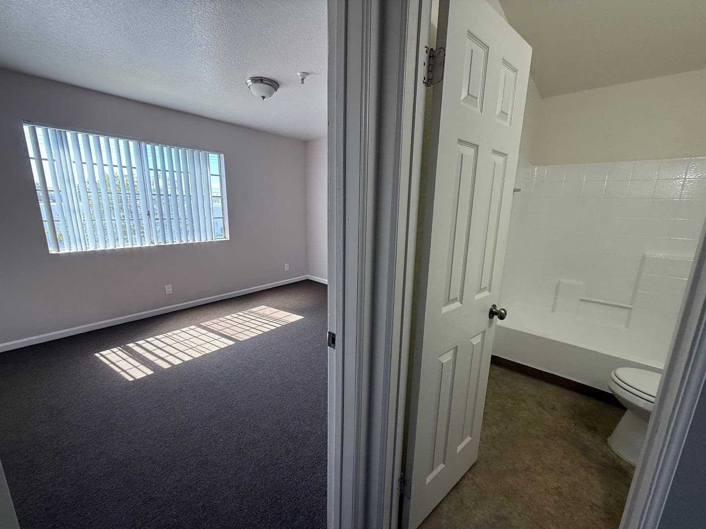 Santa Ana Apartment: 919 and 1001 South Lyon Street