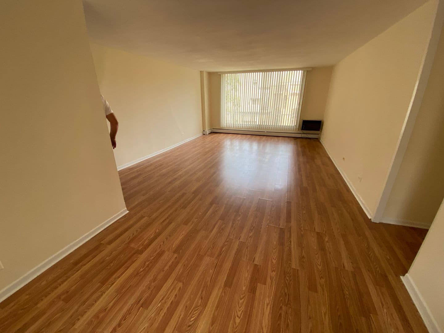 Evanston Apartment: 1616 Hinman Avenue