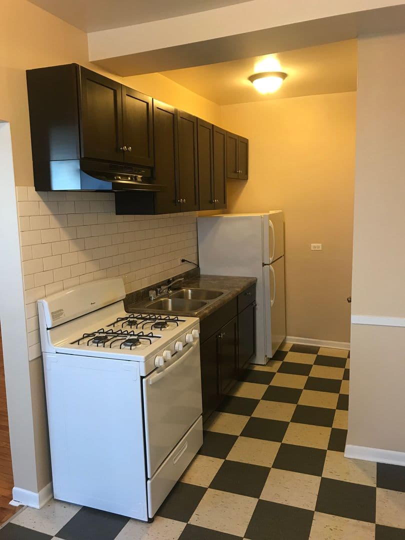 Chicago Apartment: 7722-28 N. Marshfield