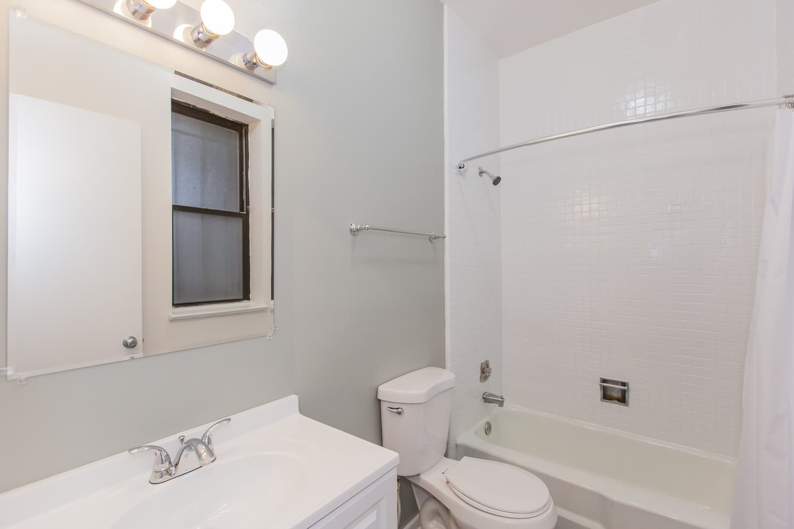 Chicago Apartment: 3450-56 N. Elaine Place