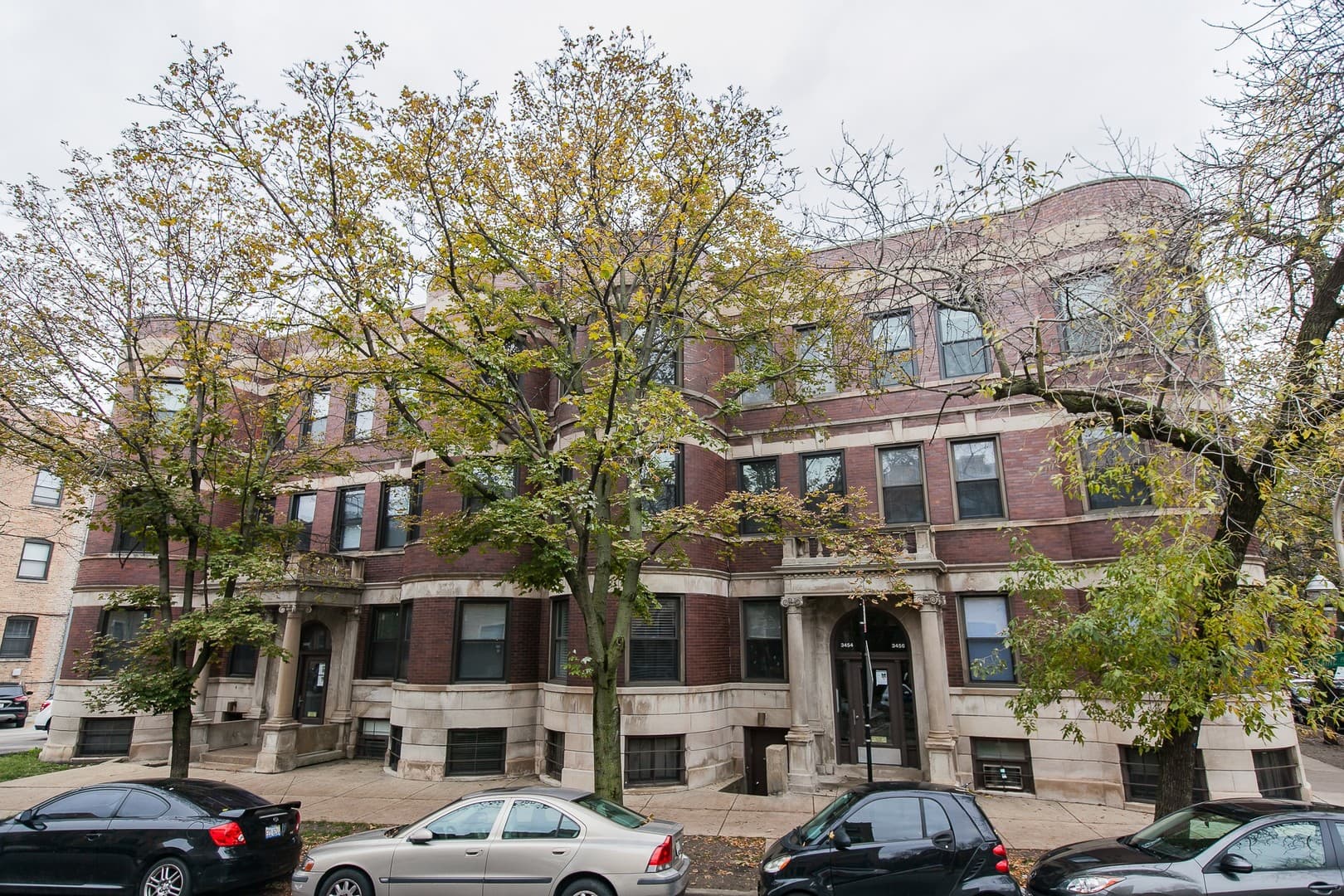 Chicago Apartment: 3450-56 N. Elaine Place