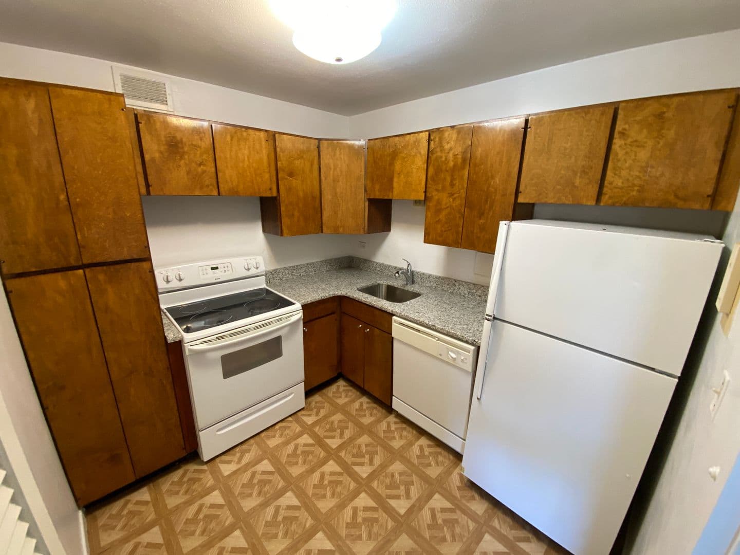 Evanston Apartment: 1616 Hinman Avenue