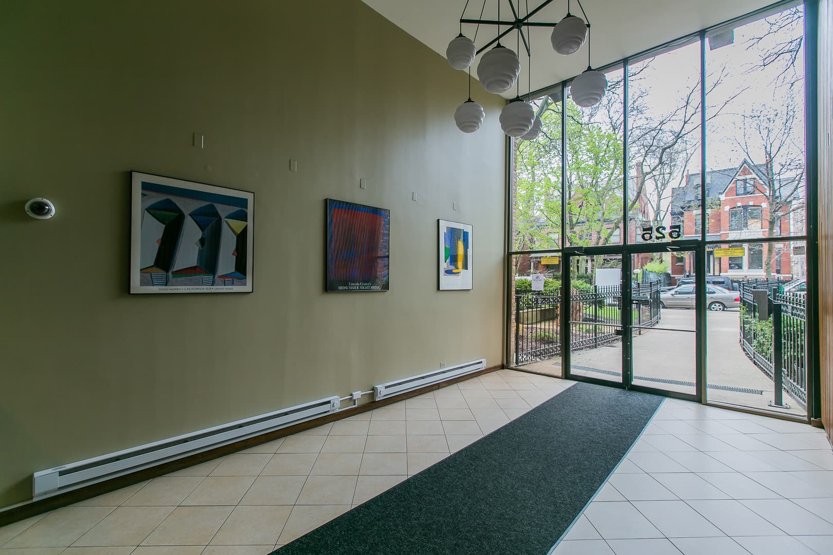 Chicago Apartment: 525 W. Deming Place