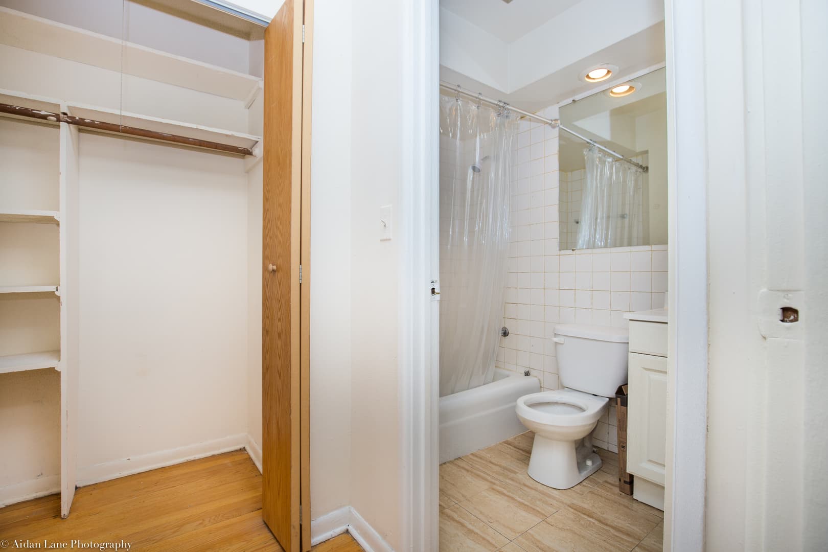 Chicago Apartment: 421-31 W. Barry