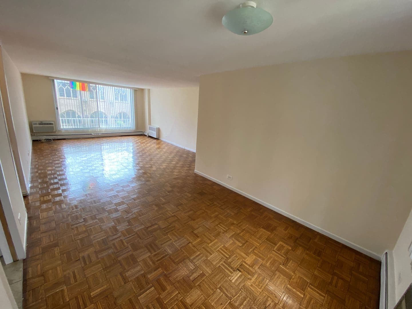 Evanston Apartment: 1616 Hinman Avenue