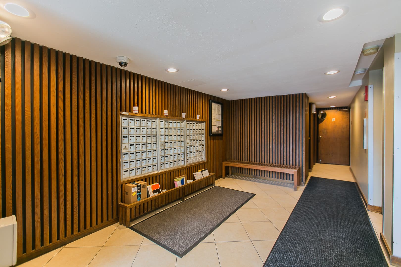 Chicago Apartment: 525 W. Deming Place