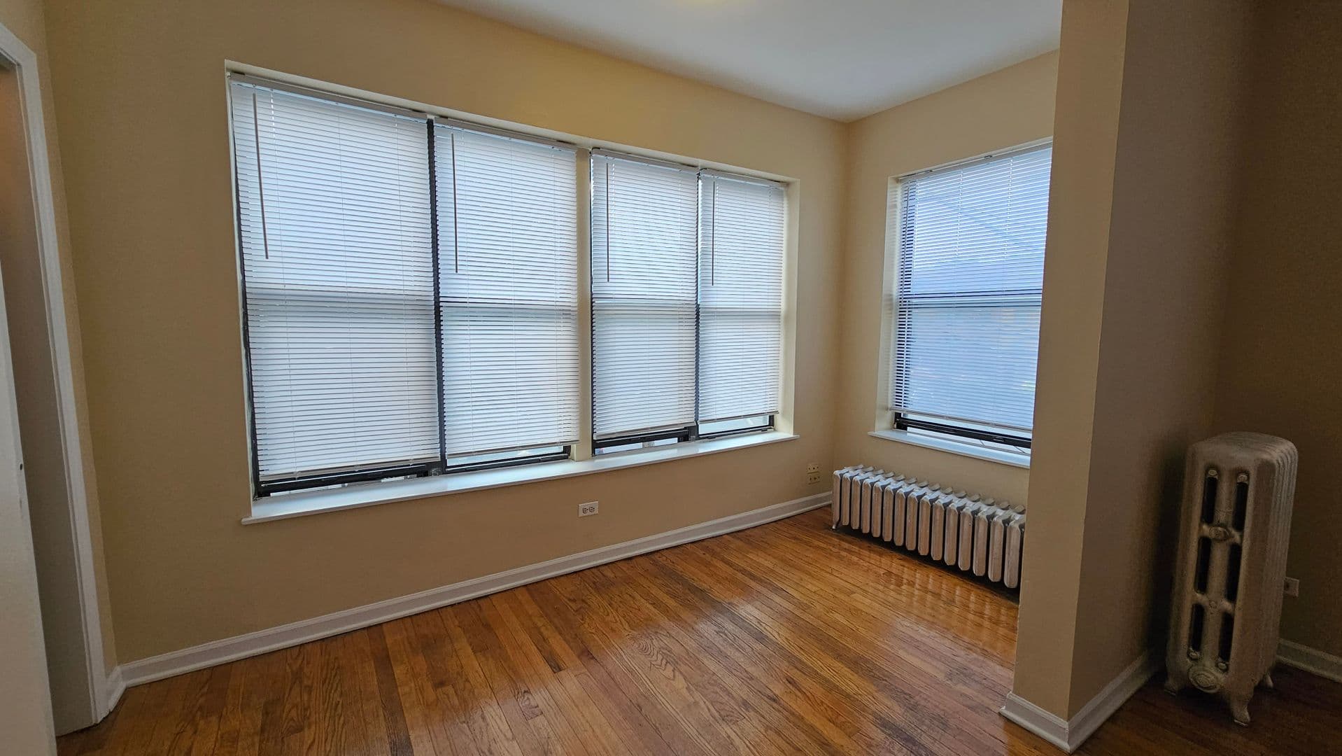 Chicago Apartment: 7722-28 N. Marshfield