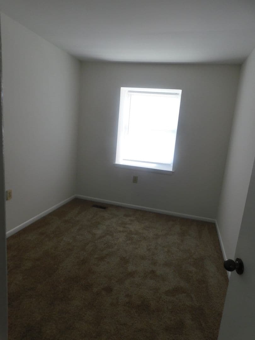 Berryville Townhome: 111 Cameron Street