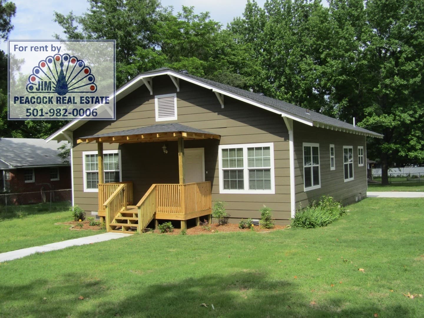 Jacksonville House: 209 N. Gray Street