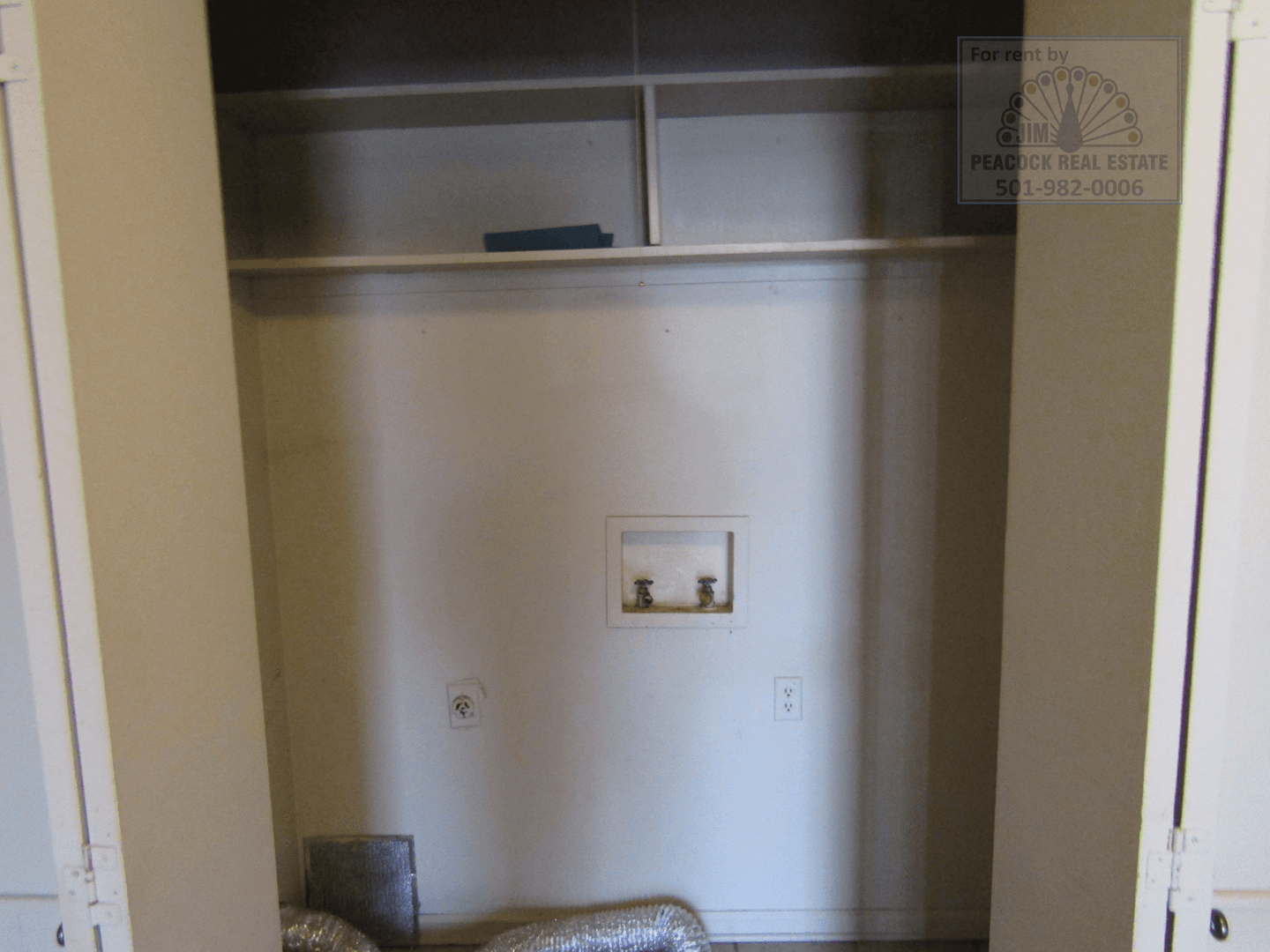 Sherwood Apartment: 500 Cherrie Avenue