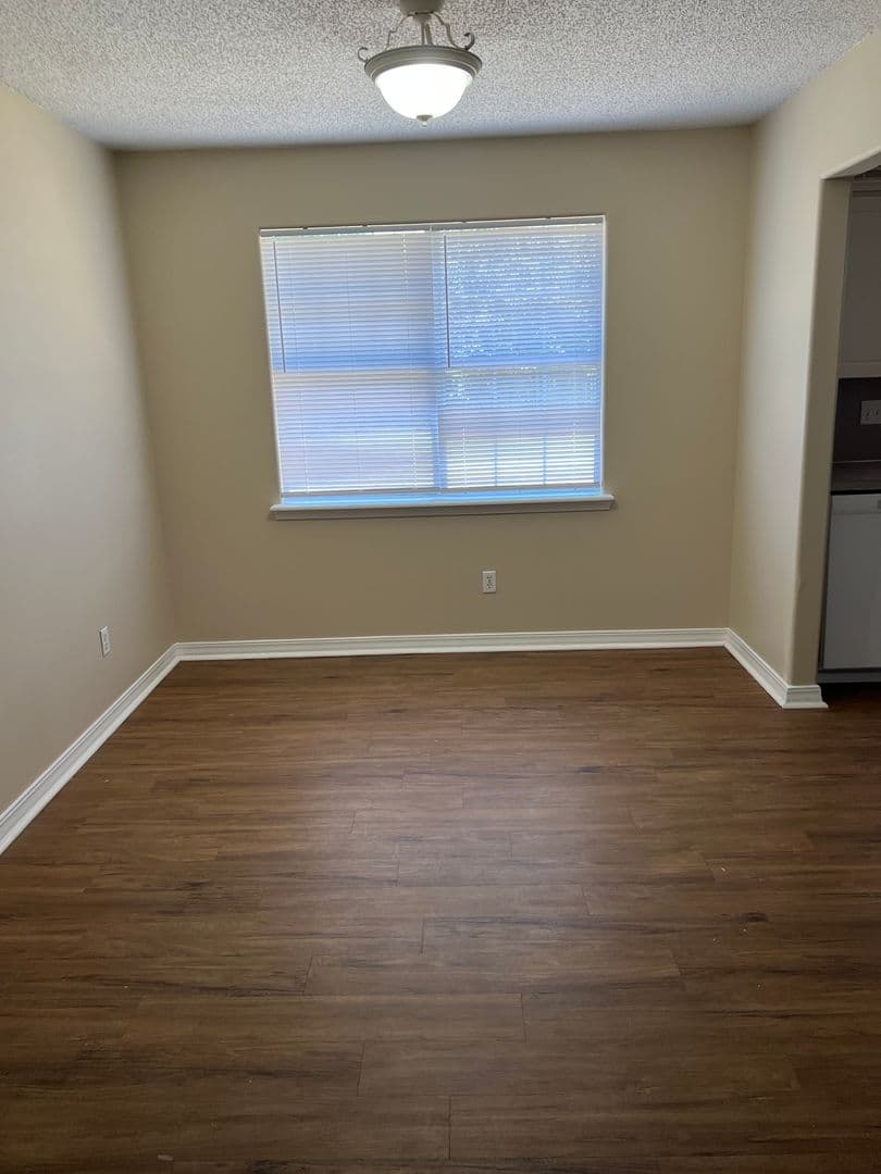 Ward House: 160 Pintar