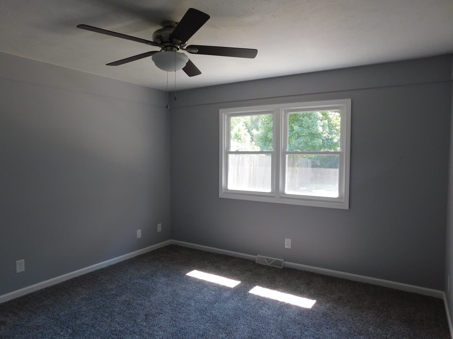 Springfield House: 2730 E Black