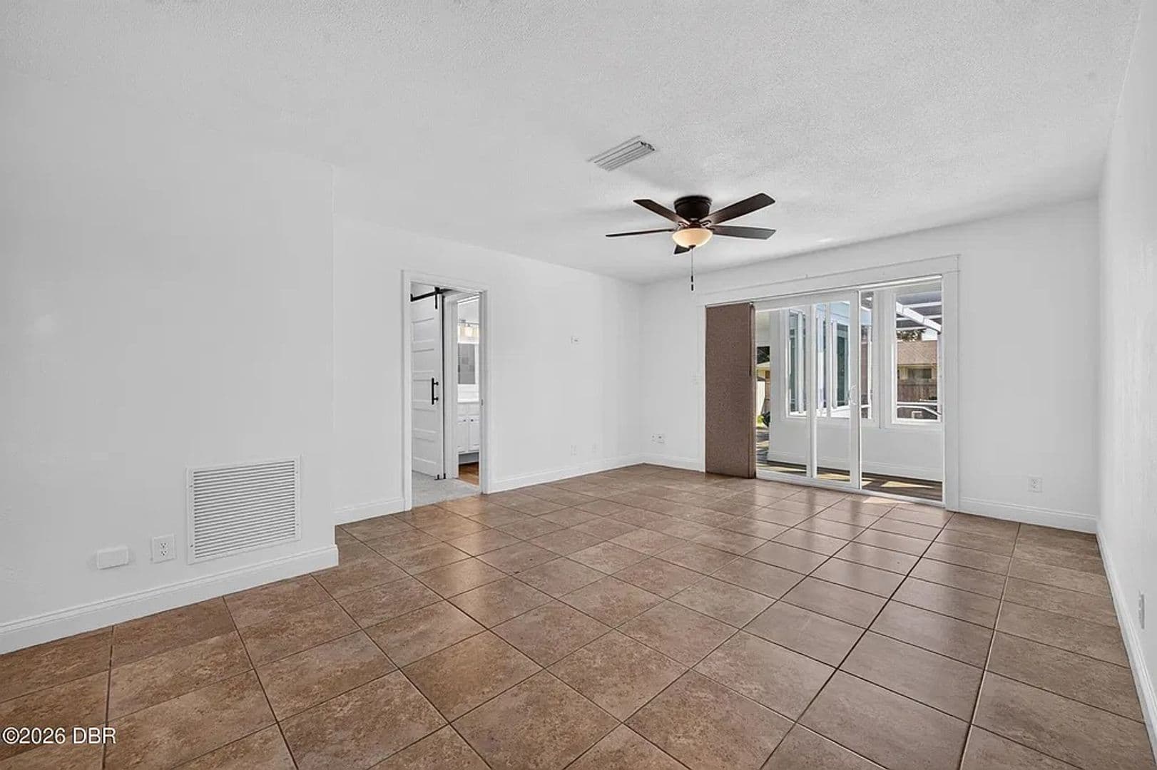 Ormond Beach House: 911 Woodmere Cir