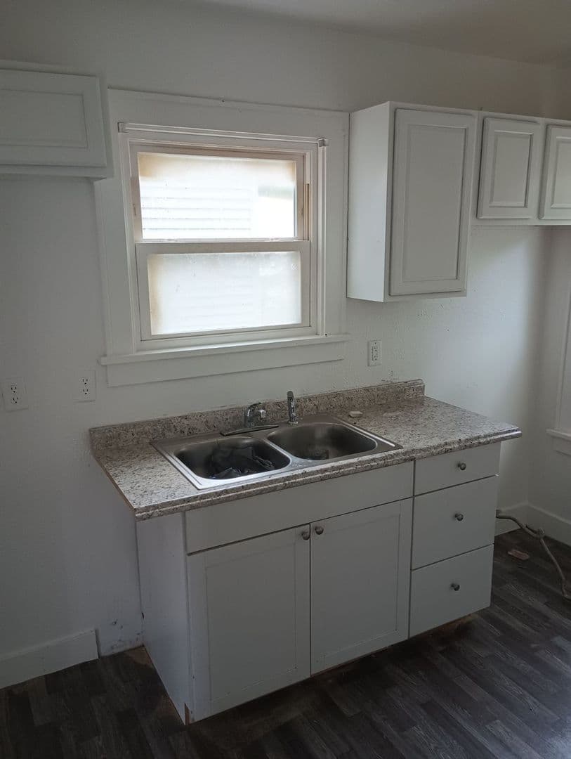 Springfield House: 2160 S Martin Luther King Jr Drive