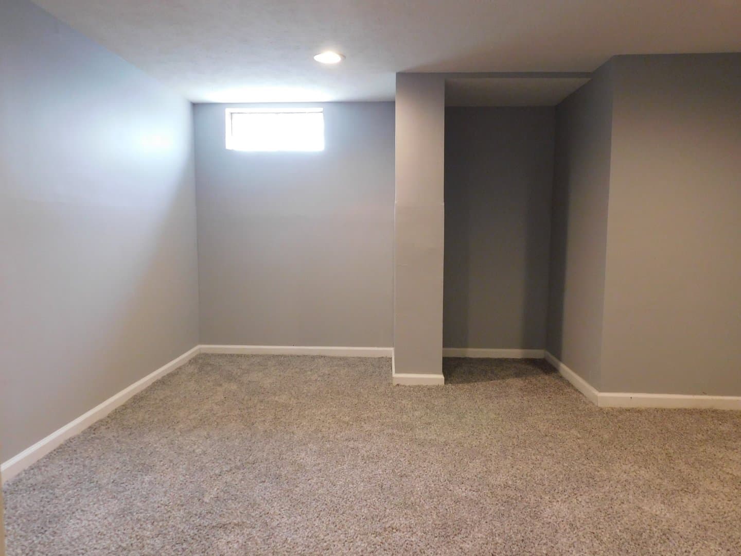 Springfield House: 2730 E Black