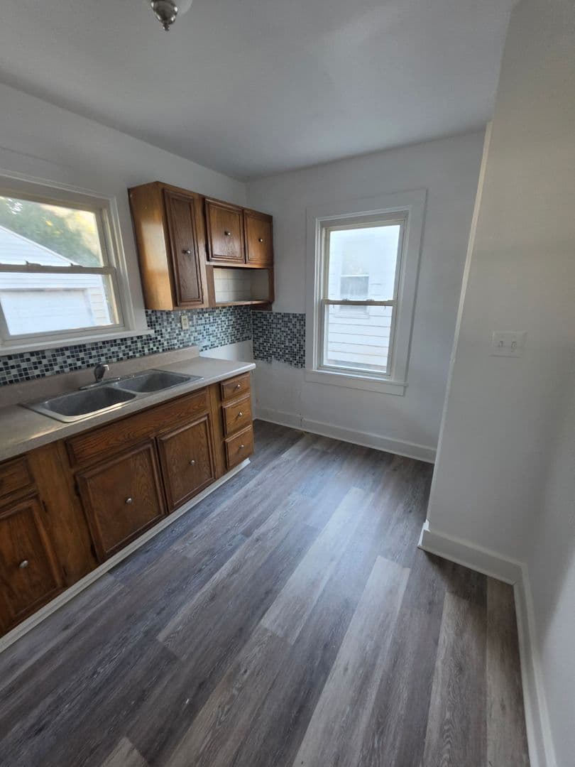 Springfield House: 2642 South 7th Street