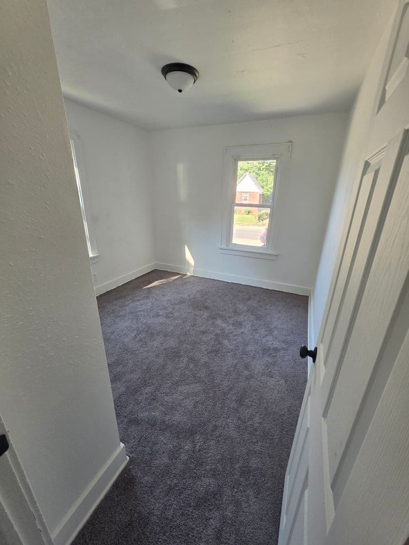 Springfield House: 2160 S Martin Luther King Jr Drive