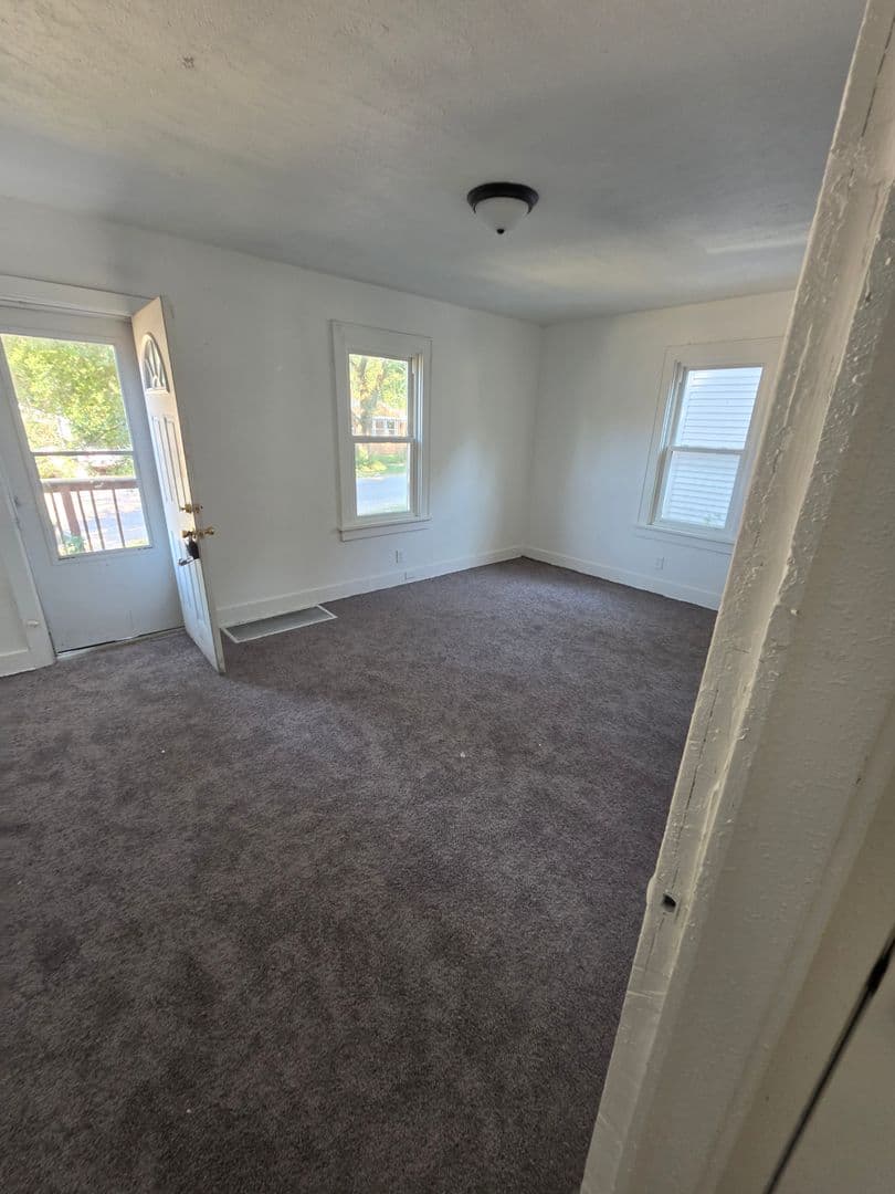 Springfield House: 2160 S Martin Luther King Jr Drive